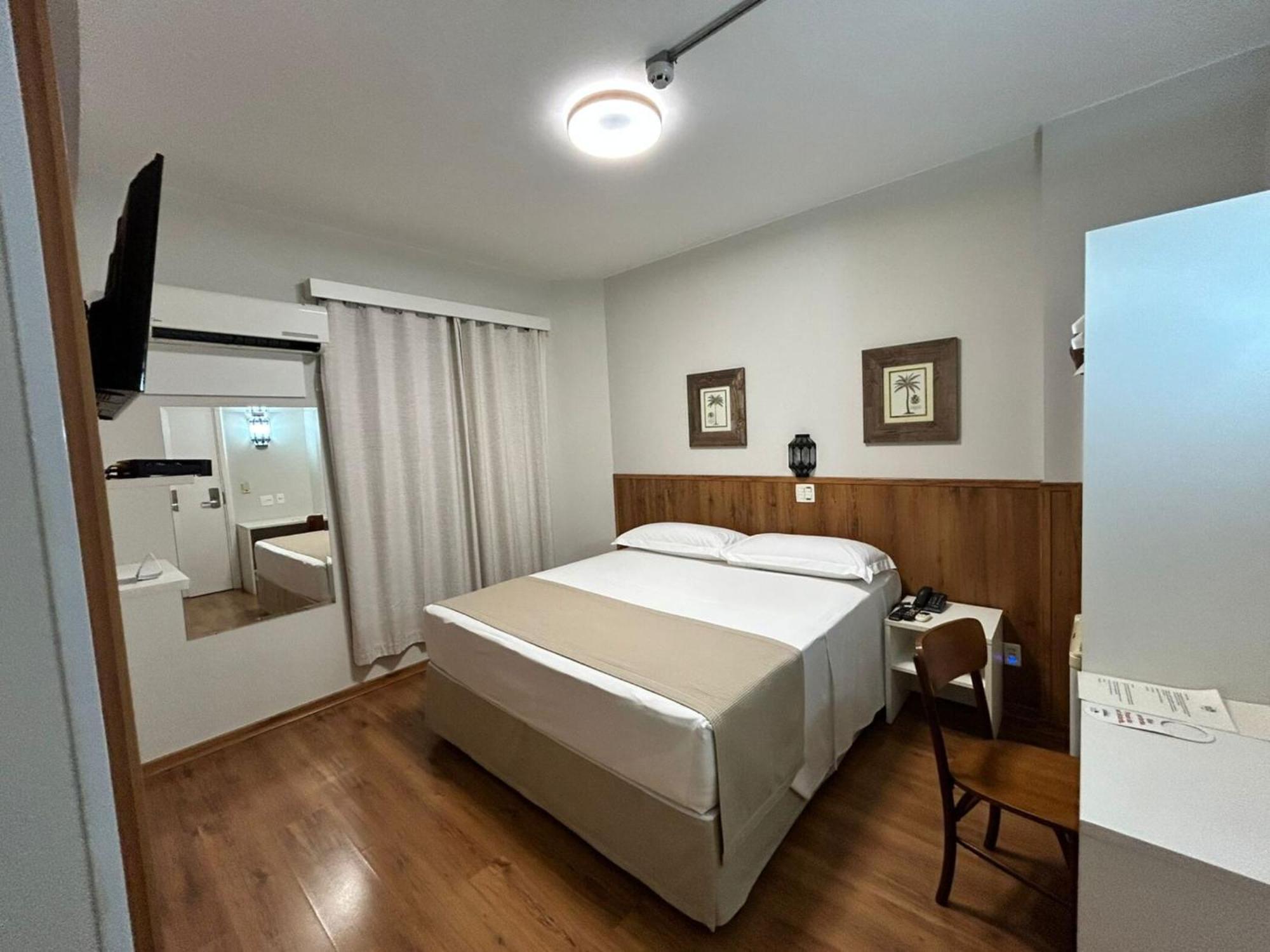 Quarto Duplo